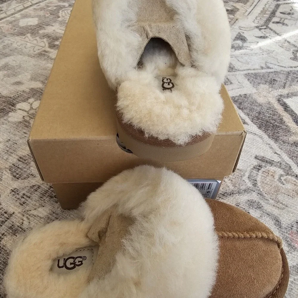 UGG kids chestnut